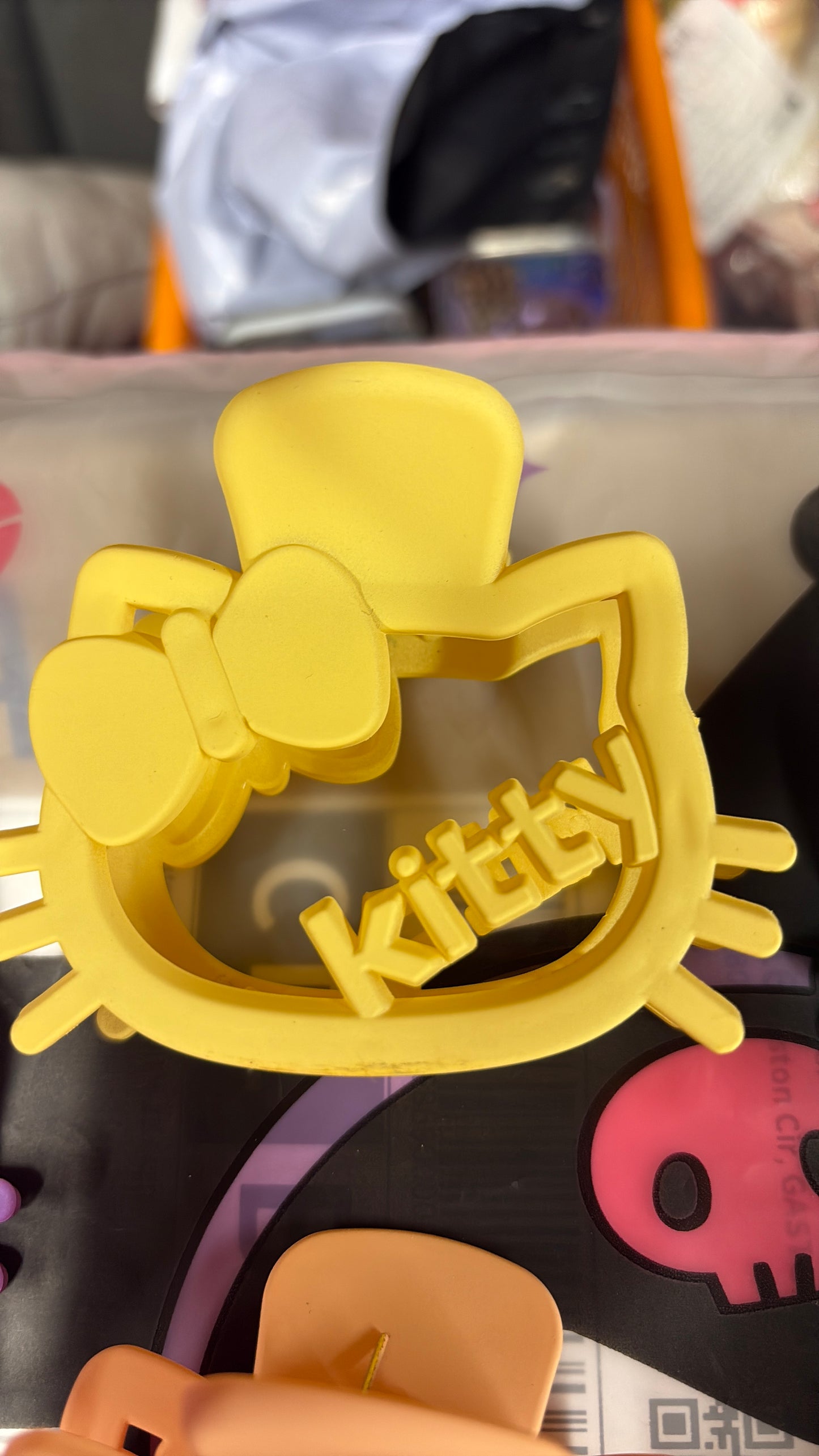 Hello Kitty inspired hair clip/claws