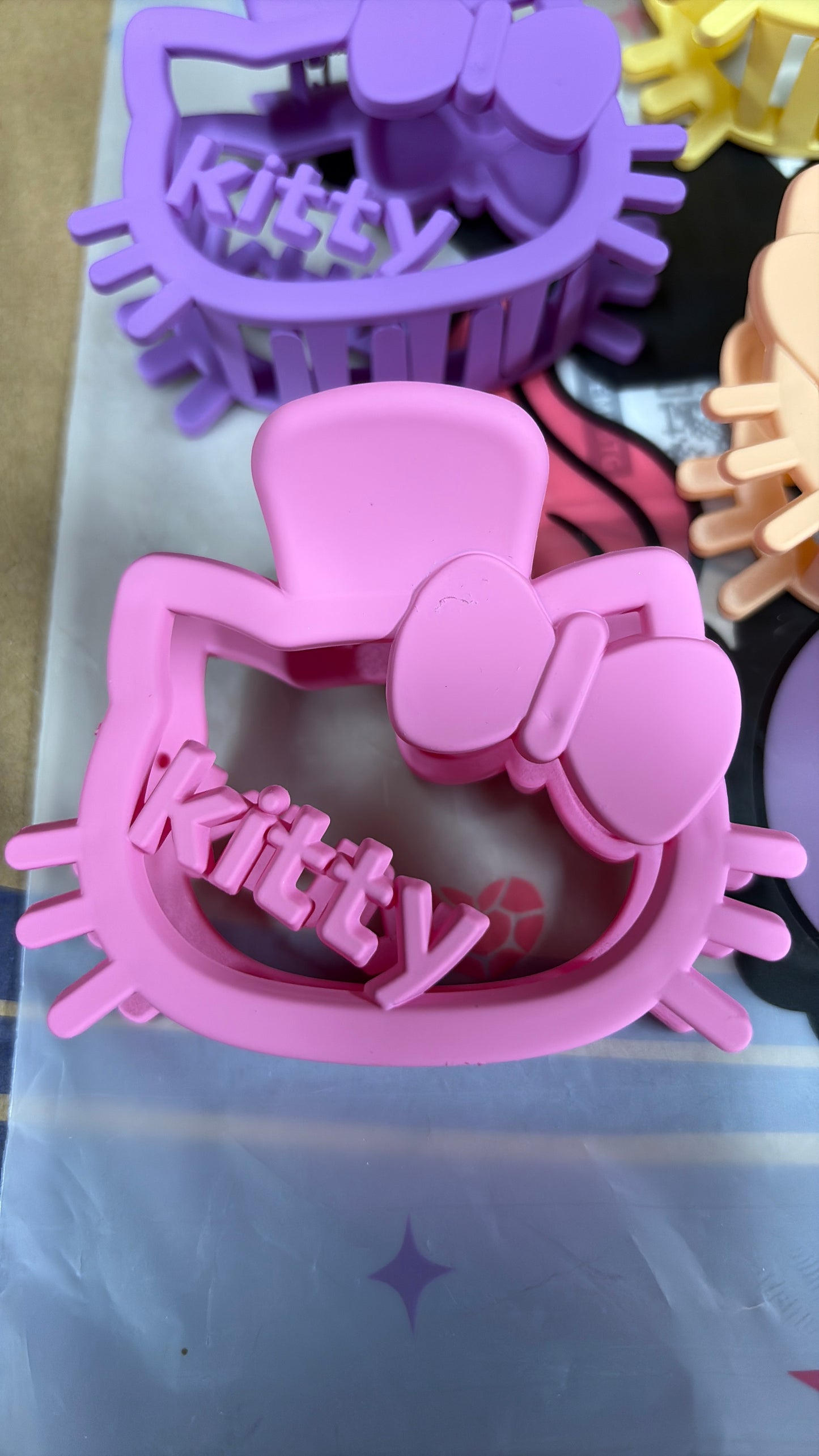 Hello Kitty inspired hair clip/claws