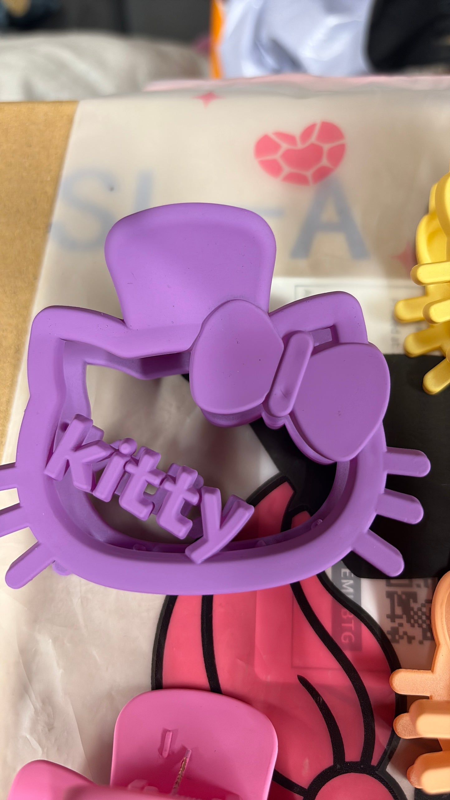 Hello Kitty inspired hair clip/claws